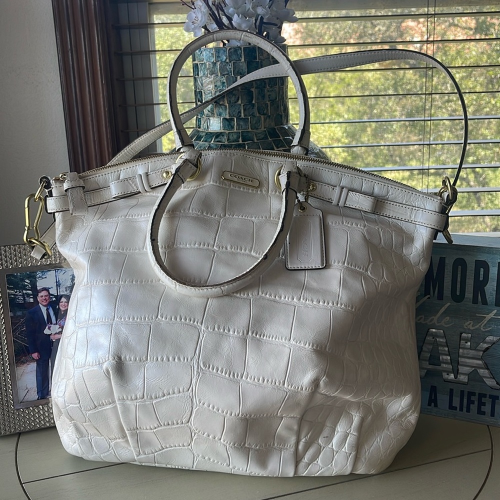 Coach White Croc-Embossed Shoulder Bag